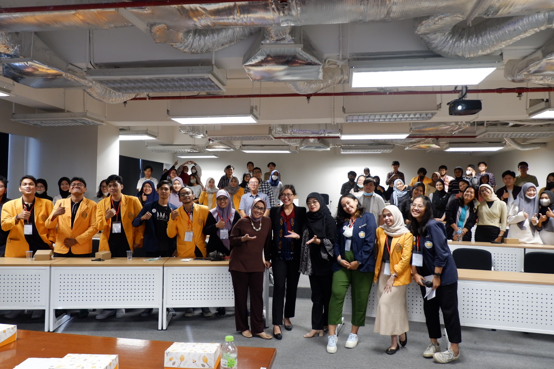 You are currently viewing BEM IBN dan BEM Jayabaya Sukses Selenggarakan Seminar Mental Health